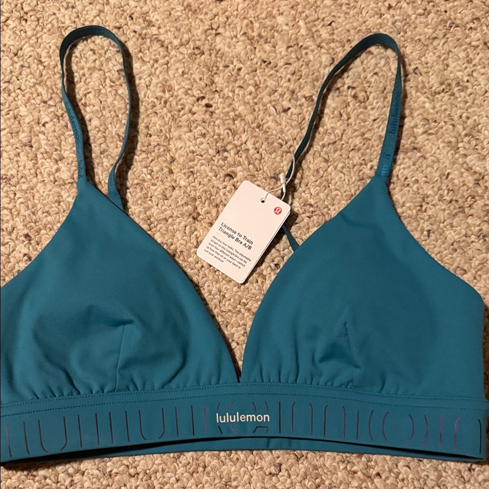NWT- lululemon license to train triangle Bra A/B